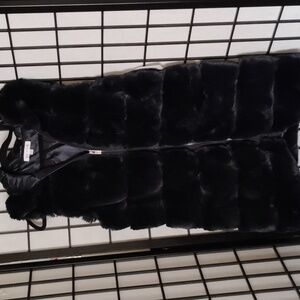 Via Spiga - Luxurious Long Faux Fur Vest Beautiful Navy Color NWT